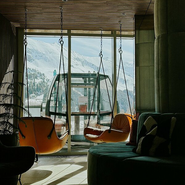 Sonne, Sound und diese entspannte Stimmung der ersten warmen Tage. Spring is calling. P.S. Schon unseren Spring Deal -15% gesehen?